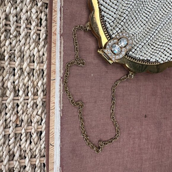 Whiting & Davis Vintage Alumesh Scallop Edge Rhinestone Clasp Mini Bag Cream - Picture 14 of 16